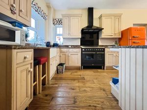 Photo 9- click for photo gallery